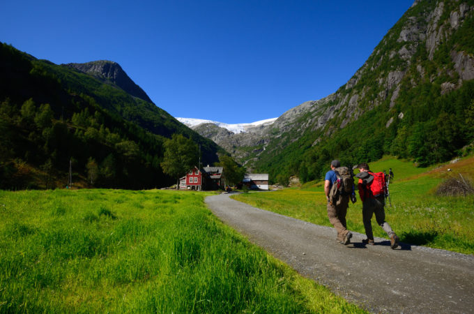 https://folgefonna.info/wp-content/uploads/Buerdalen-foto-Stig-Tronvold-2-680x450.jpg